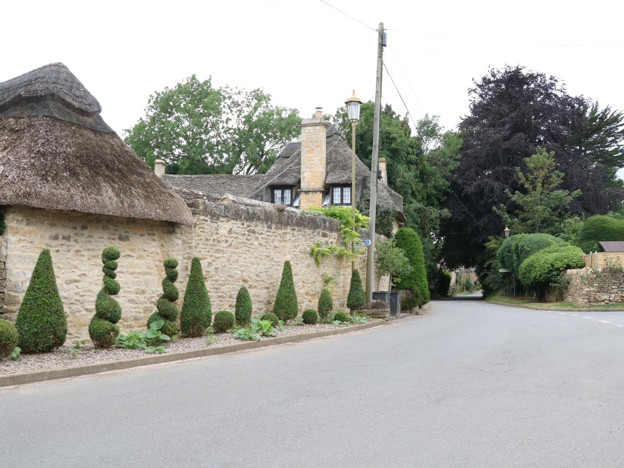 Little Lamb Cottage 奇平卡姆登 外观 照片
